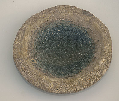 Plate with rough natural edge